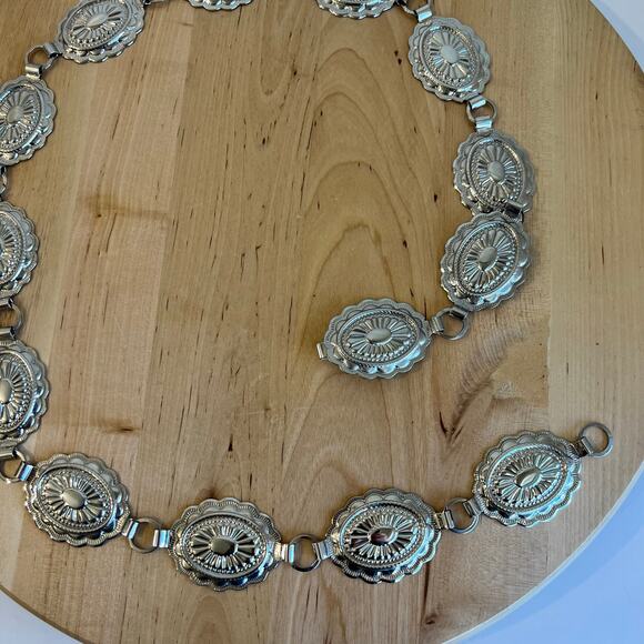 Western Vintage 90s Silver Concho Chain Link Belt Size Medium - Picture 8 of 10